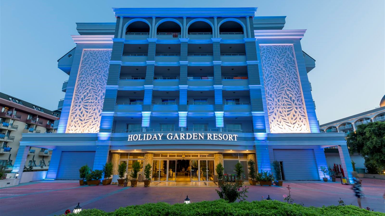 HOLIDAY GARDEN RESORT