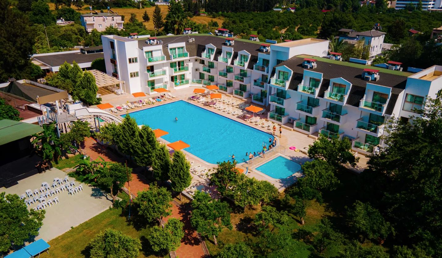 OMORFI GARDEN RESORT HOTEL