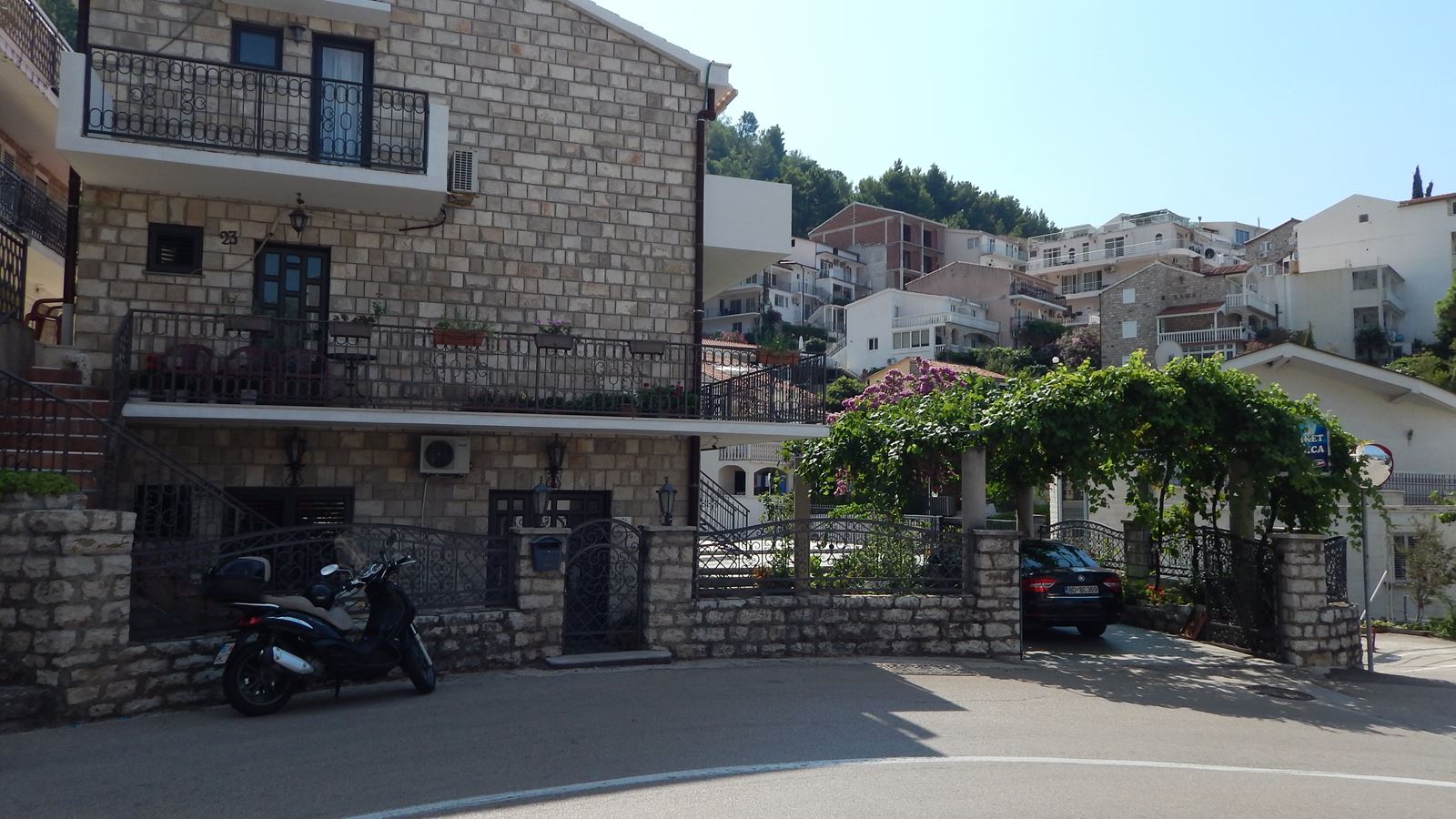 TEODORA APARTMENTS