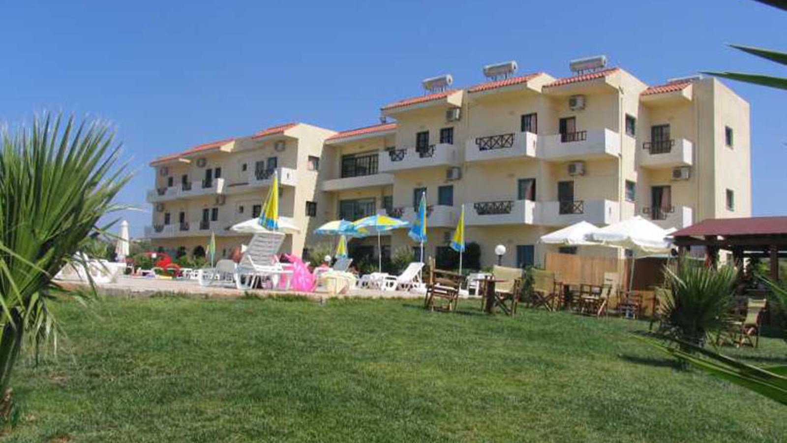 PORTOKALI APARTMENTS