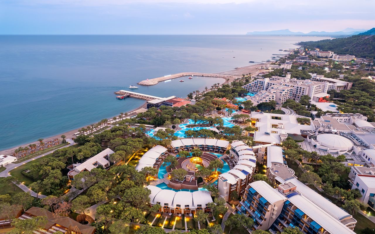 RIXOS SUNGATE CLUB DIAMOND - THE LAND OF LEGENDS FREE ACCESS