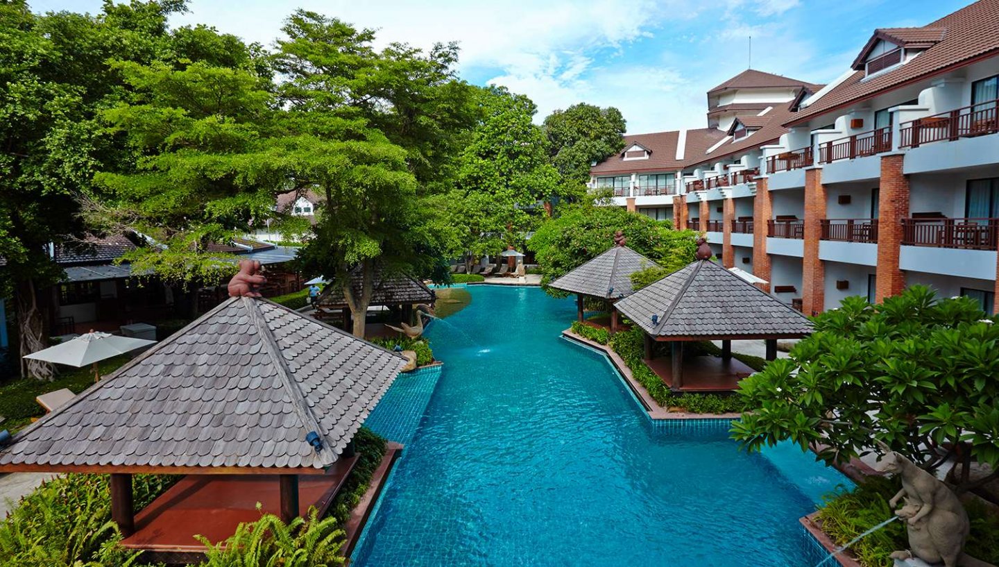 WOODLANDS HOTEL & RESORT