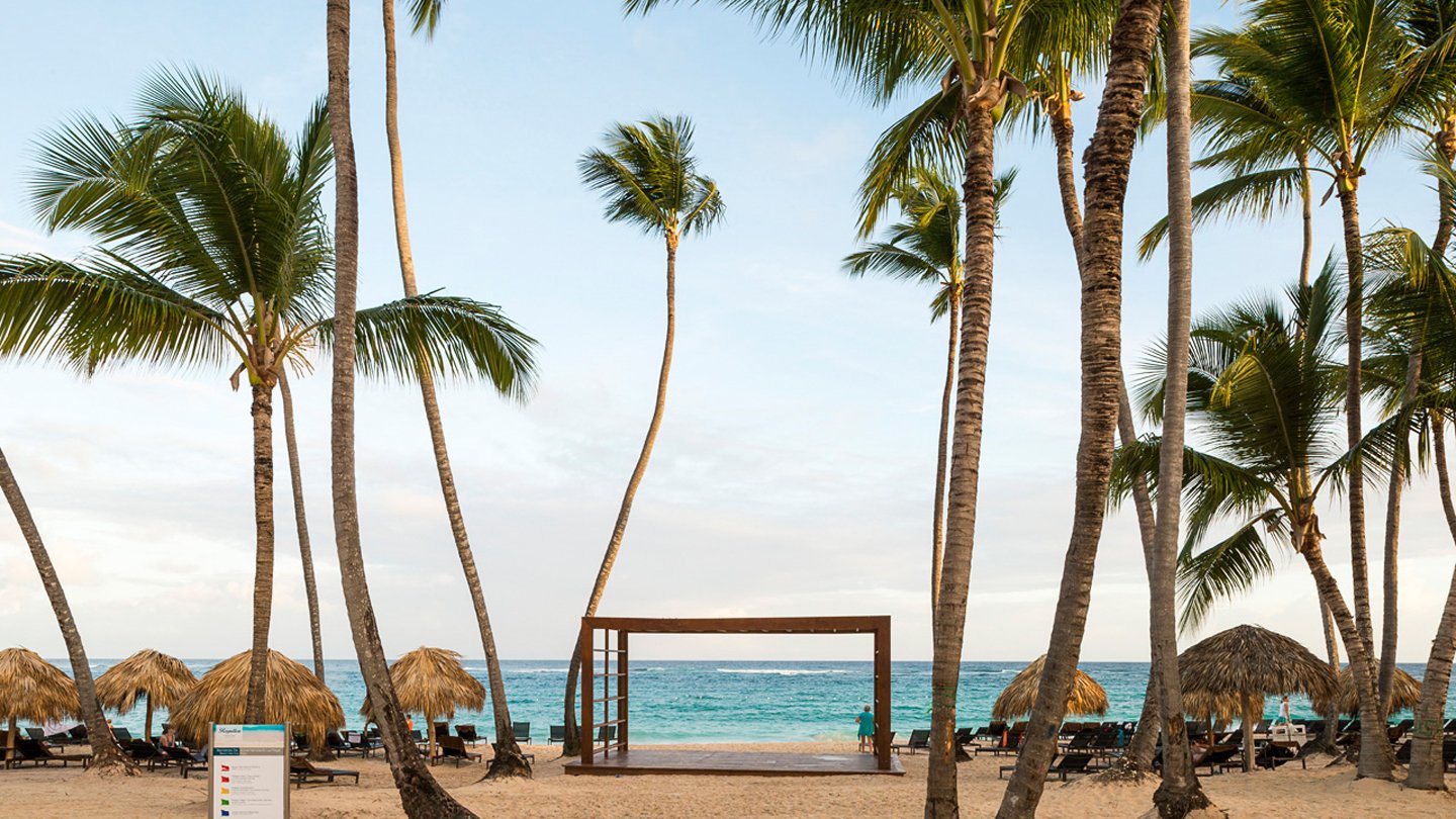 HIDEAWAY AT ROYALTON PUNTA CANA