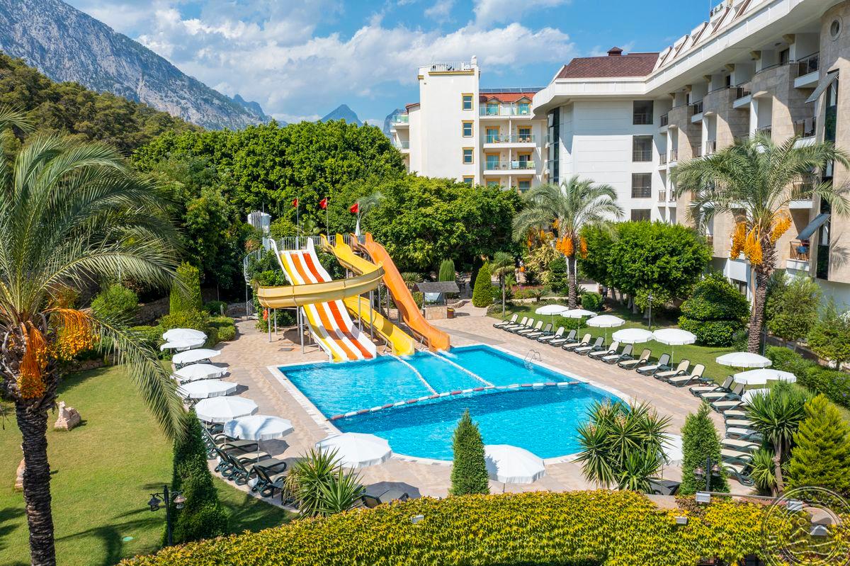 SUNLAND RESORT HOTEL